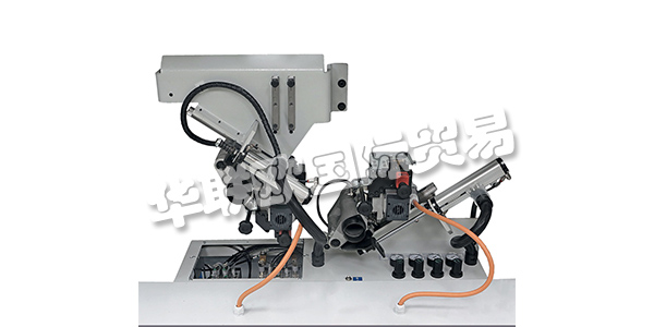 BIESSE自1969以來,一直為木工和大型家居、門窗和木質構筑件制造商提供技術支持。通過他們的機器,他們的客戶將他們的創意轉化為獨特的設計對象或標志性的系列產品。