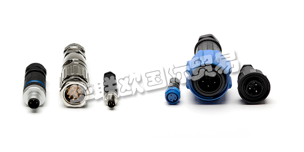 BULGIN被公認(rèn)為環(huán)保密封連接器和組件的領(lǐng)先制造商。Bulgin擁有超過95年的行業(yè)經(jīng)驗，不斷創(chuàng)新和開發(fā)產(chǎn)品和服務(wù)，以滿足其遍布各個市場的全球客戶群。