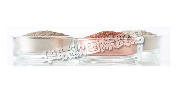 ECKART(始建于 1876 年)是國際領先的金屬顏料制造商,產品廣泛應用于油漆與涂料行業、制版印刷行業、塑料行業、輕質混凝土行業和化妝品行業。如今,他們的產品系列涵蓋各類金屬效果顏料,甚至包括成品金屬印刷油墨。此外,珠光顏料還進一步完善了他們的產品系列。