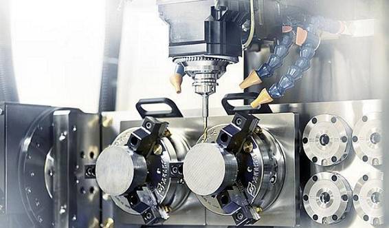 SCHUNK刀具夾持系統(tǒng)對機(jī)加工行業(yè)產(chǎn)生了前所未有的革命性影響。?模塊化夾持系統(tǒng)借鑒其優(yōu)勢，它的作用遠(yuǎn)不止于一個參考基準(zhǔn)，還提供了包括定位、夾持以及接口通用等功能。這種夾持原理如今被認(rèn)為是提高生產(chǎn)效率的最有效的方法之一，廣泛適用于從小型零件到大型零件，從粗加工到裝配應(yīng)用的各種工藝。作為這一技術(shù)的先驅(qū)以及夾持技術(shù)和抓取系統(tǒng)的領(lǐng)導(dǎo)者，SCHUNK始終致力于開發(fā)新的應(yīng)用領(lǐng)域，并在它的模塊化系統(tǒng)中新增了適用于直接夾持工件以及微小型零件的專業(yè)標(biāo)準(zhǔn)模塊。