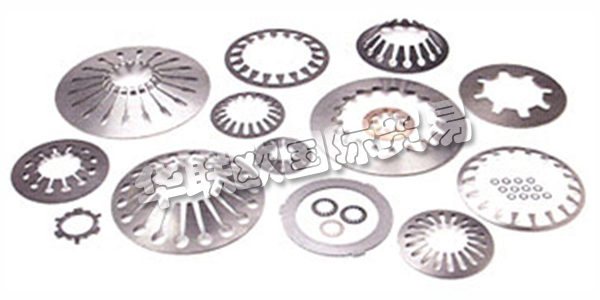 德國CHRISTIAN BAUER主要產(chǎn)品：CHRISTIAN BAUER彈簧、葉片等。CHRISTIAN BAUER基于明確的原則，自1880年以來一直直接作為一家家族企業(yè)。擴(kuò)張是一個(gè)宣稱的目標(biāo) - 但他們絕不敢在質(zhì)量，解決方案和準(zhǔn)時(shí)交付方面妥協(xié)。他們的重點(diǎn)仍然放在碟形彈簧和精密部件上，以滿足最高要求，并與客戶建立公平，信任和合作的伙伴關(guān)系。