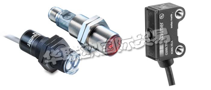 BAUMER傳感器,漫反射式傳感器基于三角測量原理，集發射器和接收器于一身，分析光的入射角，可檢測各種顏色、表面或背景的物體。即便是最小可識別物體，也能對其進行極為快速、精確的位置檢測，用于機器人和電子元件，可自動設置物體檢測參數，例如在格式校準時，即使距離較遠，也能夠可靠地檢測物體。